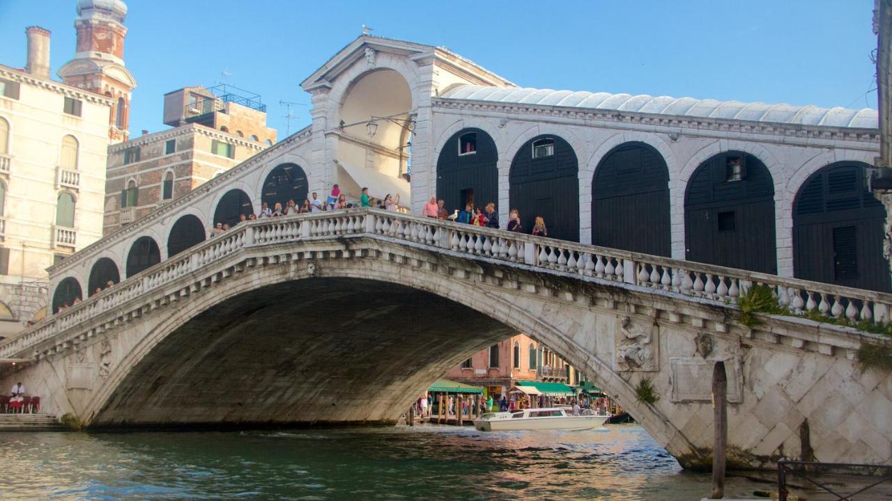 Raggio Di Sole Dietro Piazza San Marco Венеция Экстерьер фото