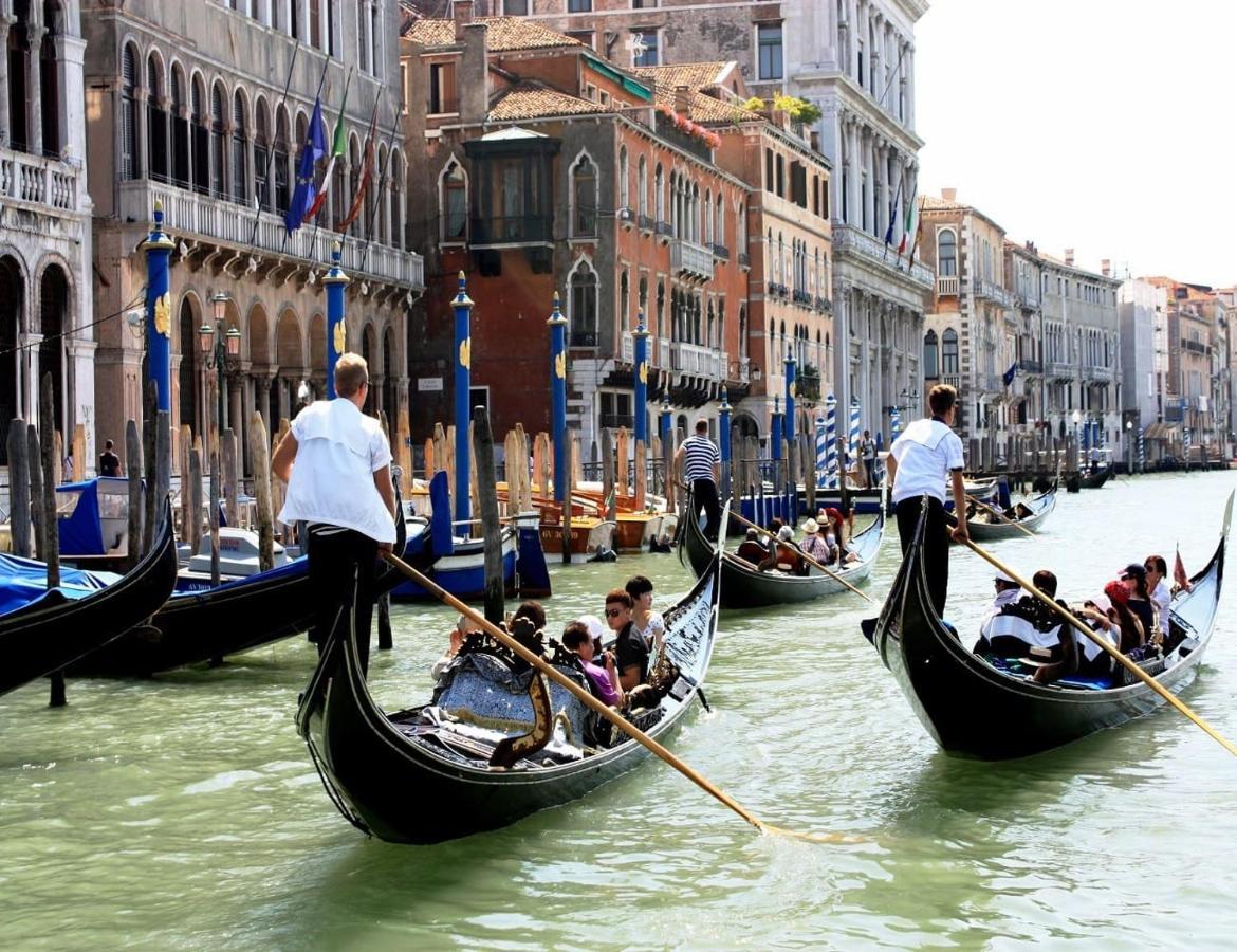 Raggio Di Sole Dietro Piazza San Marco Венеция Экстерьер фото